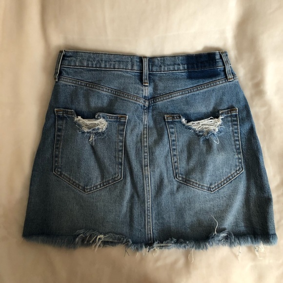Abercrombie&Fitch jean skirt, size 28, high-waisted, like new, distressed style - Picture 3 of 3
